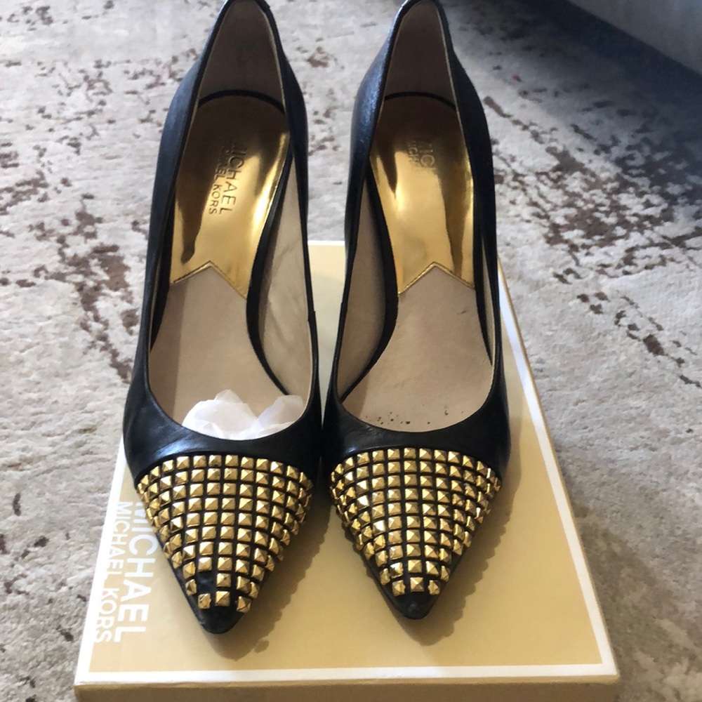 Michael Kors Aria Pump Black Gold size 8